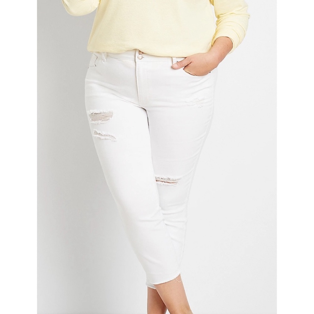 m jeans by maurices Vintage White Cropped High Rise Double Button Jean